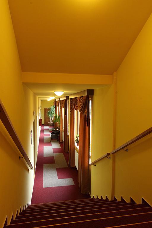 ברנו Hotel Satyam מראה חיצוני תמונה