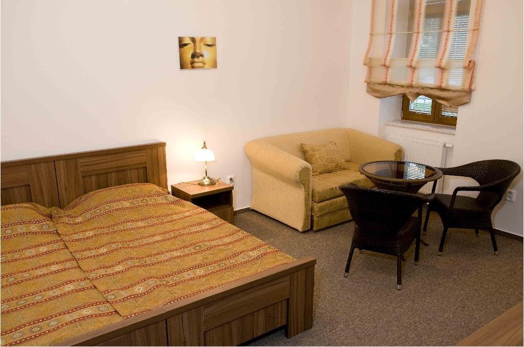 ברנו Hotel Satyam מראה חיצוני תמונה